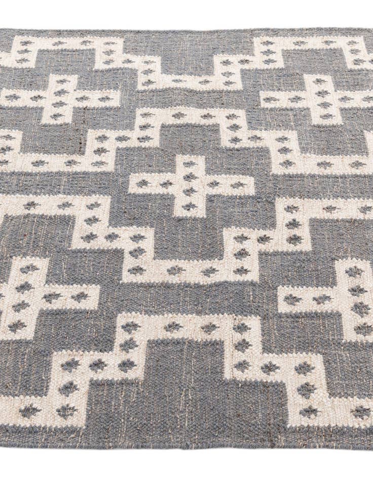 Detail image of  4' 2 x 6' 1  Hand Woven Kilim Wool Rug