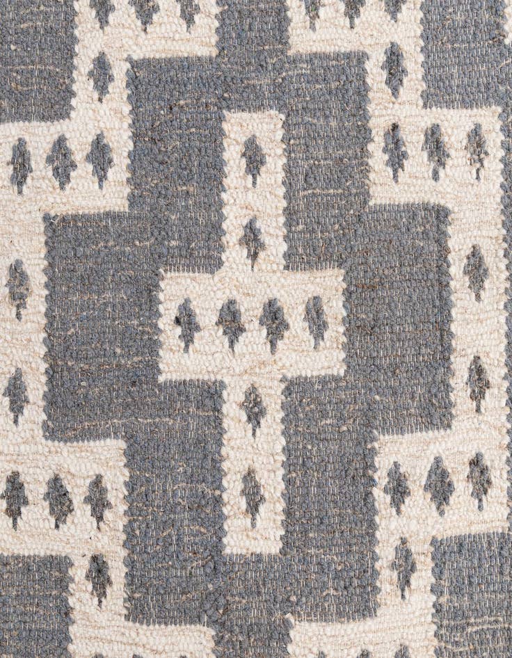 Detail image of  4' 2 x 6' 1  Hand Woven Kilim Wool Rug