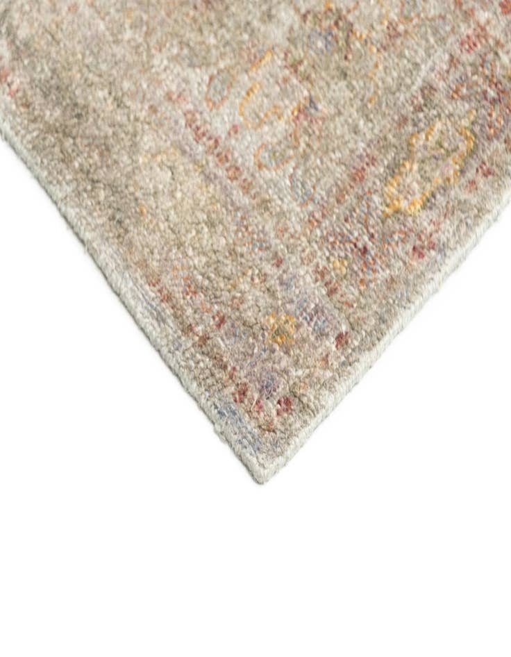 Detail image of  7' 9 x 11' 3  Hand Knotted Kundan Rug