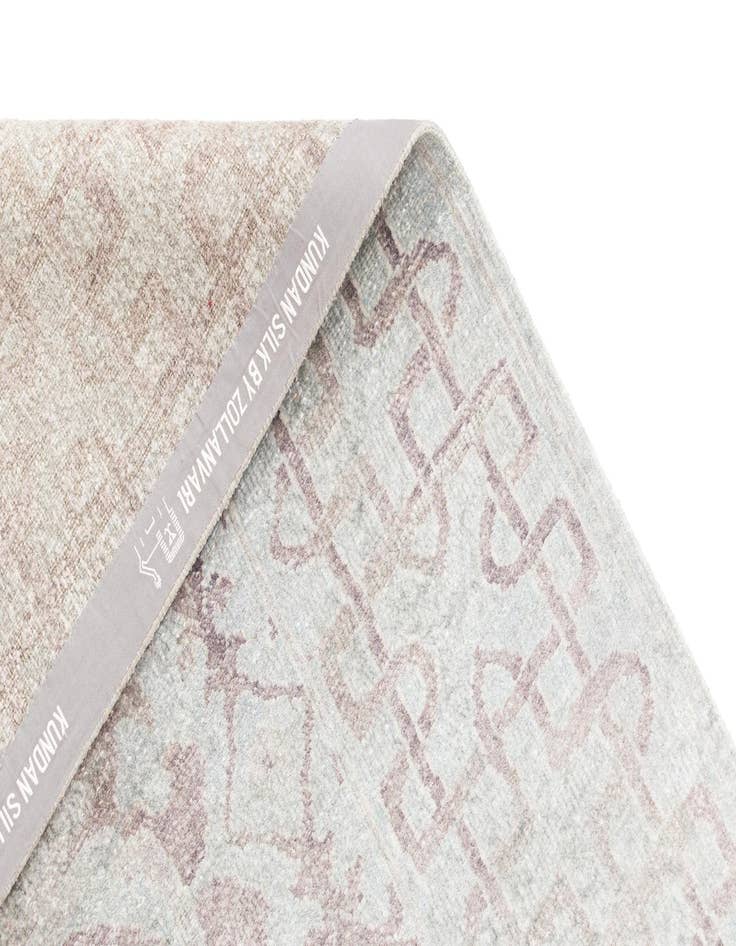 Detail image of  7' 11 x 10' 10  Hand Knotted Kundan Rug