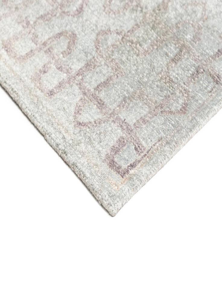 Detail image of  7' 11 x 10' 10  Hand Knotted Kundan Rug