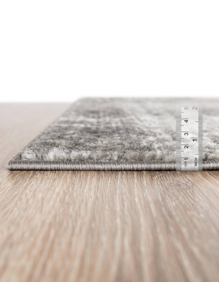 Detail image of  5' 3 x 8' Laguna Rug