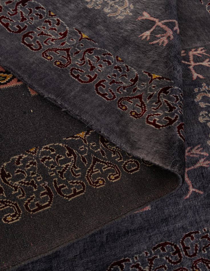 Detail image of  4' x 5' 10  Hand Knotted Lahour Oriental Wool Rug