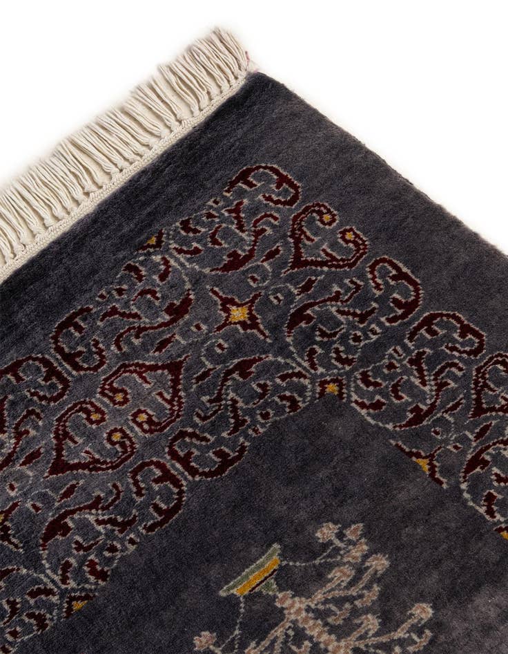 Detail image of  4' x 5' 10  Hand Knotted Lahour Oriental Wool Rug