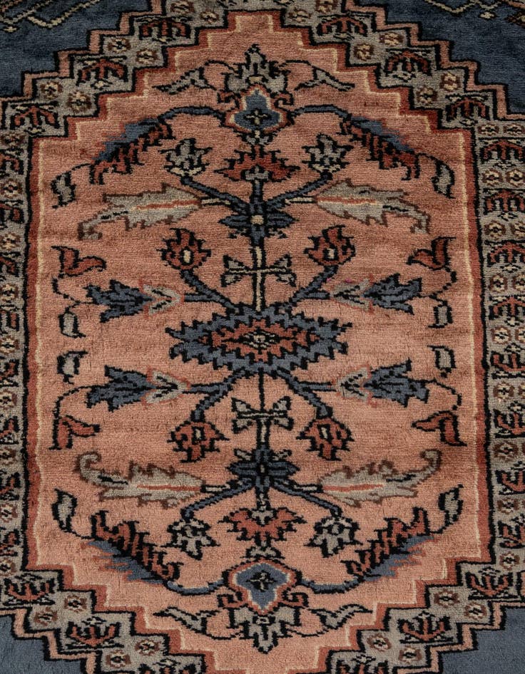 Detail image of  4' 2 x 5' 8  Hand Knotted Lahour Oriental Wool Rug
