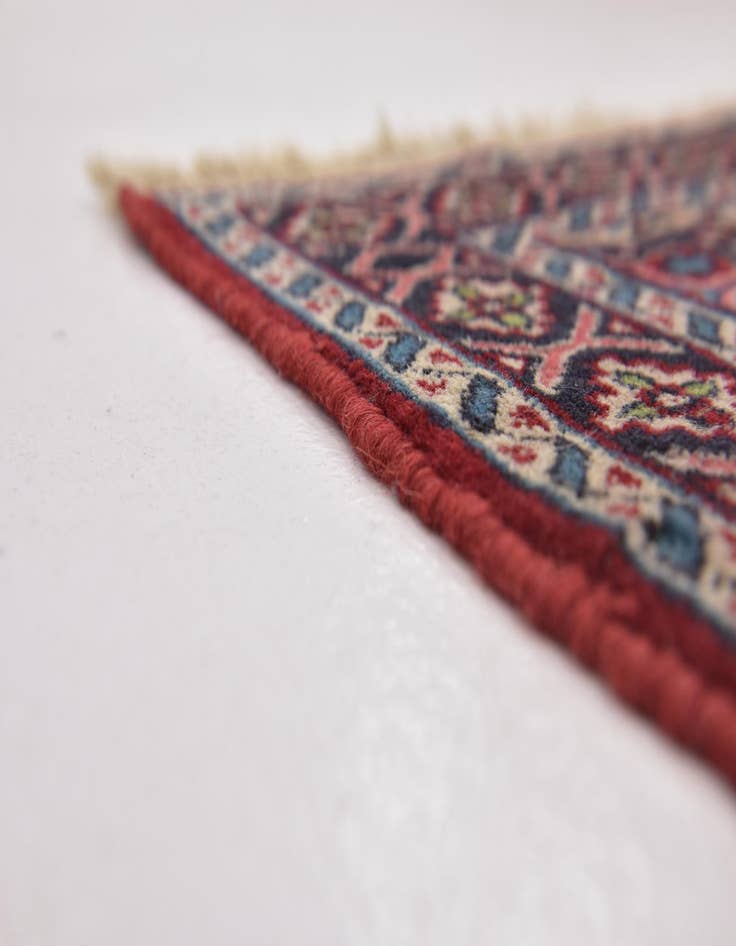 Detail image of 2' 7 x 4' 5 Hand Knotted Lahour Oriental Wool Rug