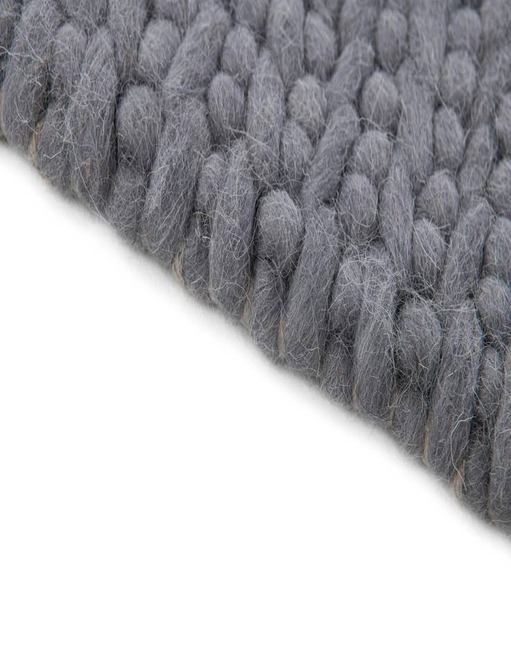 Detail image of  2' 1 x 3' 1  Hand Woven Lana New Zealand Wool Rug