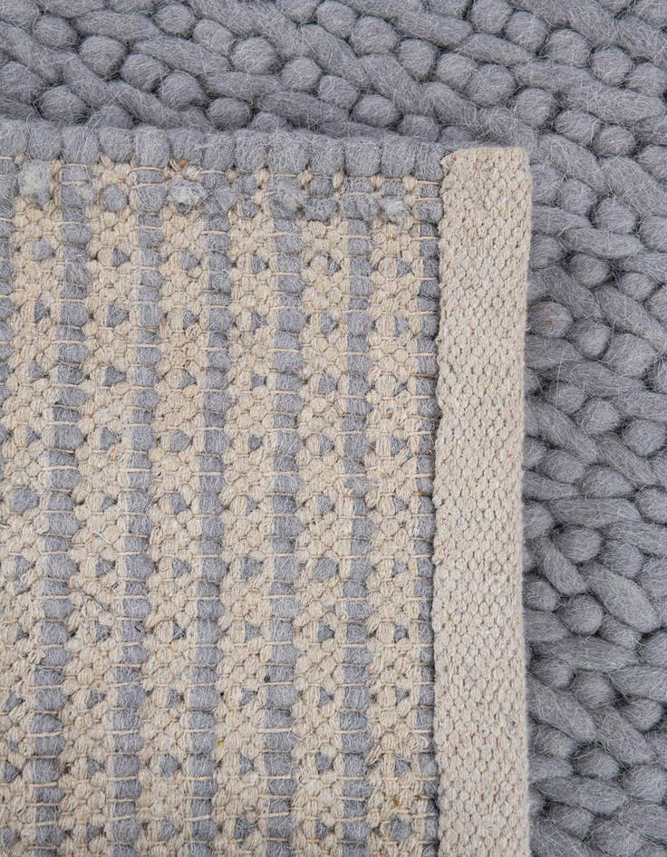 Detail image of  2' 1 x 3' 1  Hand Woven Lana New Zealand Wool Rug