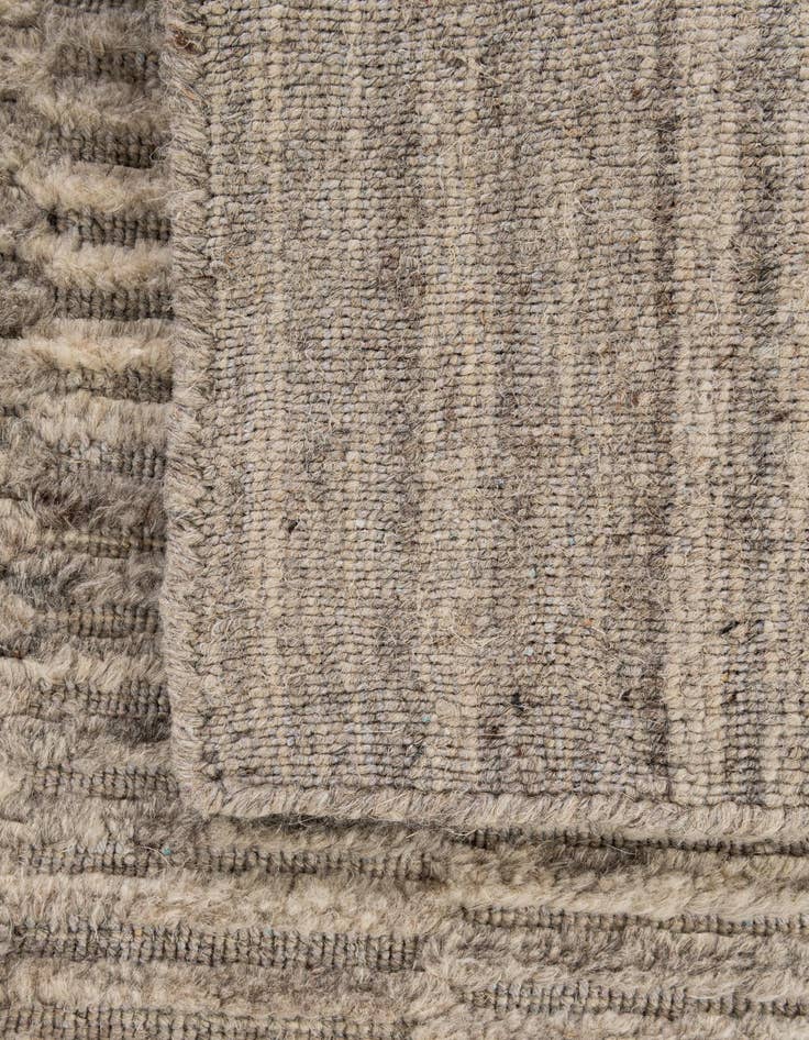 Detail image of  2' x 3' 2  Hand Knotted Lana New Zealand Wool Rug