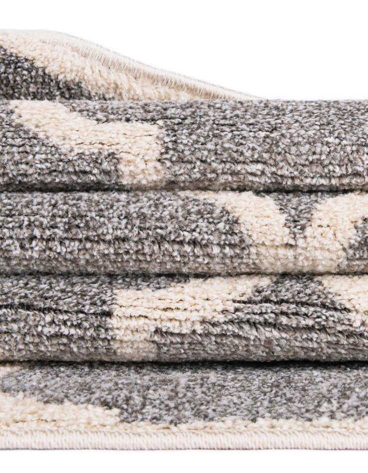 Detail image of  7' x 10' Lattice Rug