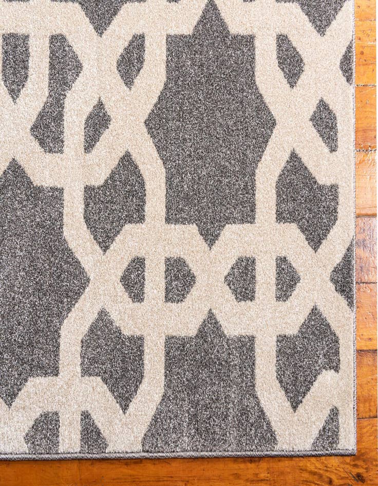 Detail image of  3' 3 x 5' 3 Lattice Rug