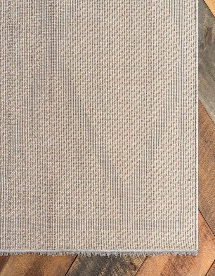Detail image of  5' x 8' Lattice Shag Rug