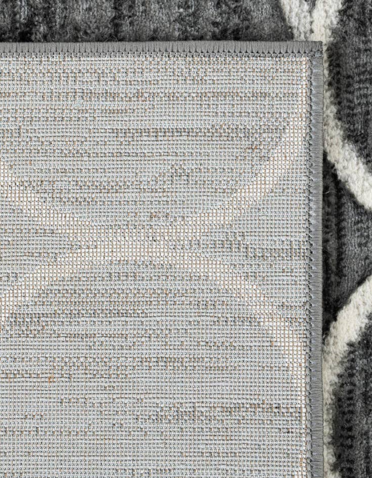 Detail image of  5' 3 x 7' Lattice Trellis Rug