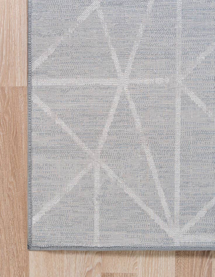 Detail image of  8' x 10' Lattice Trellis Rug