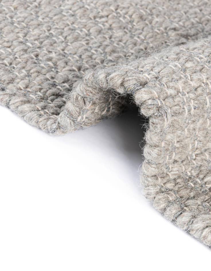 Detail image of  2' 2 x 3' 1  Hand Woven Lattice Wool Rug