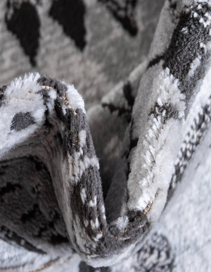 Detail image of  9' x 12' 2 Leipzig Rug