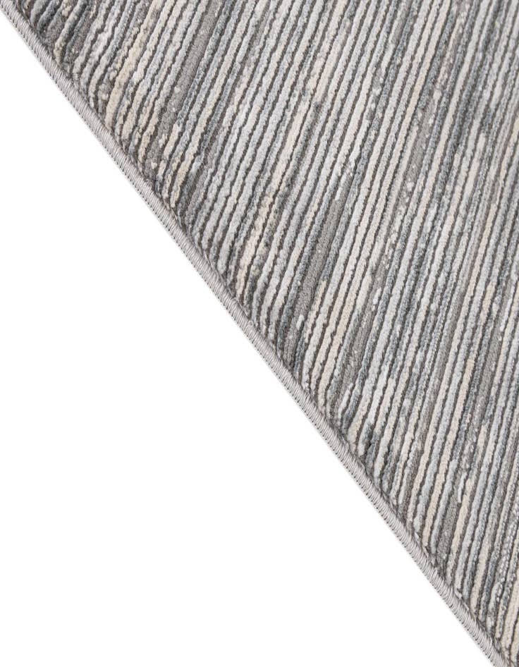 Detail image of  5' 4 x 7' 5 Lola Rug