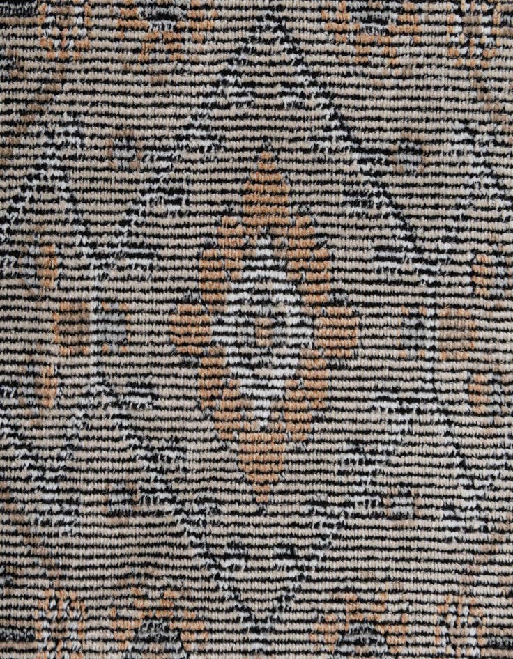 Detail image of  5' 5 x 7' 9 Lola Rug