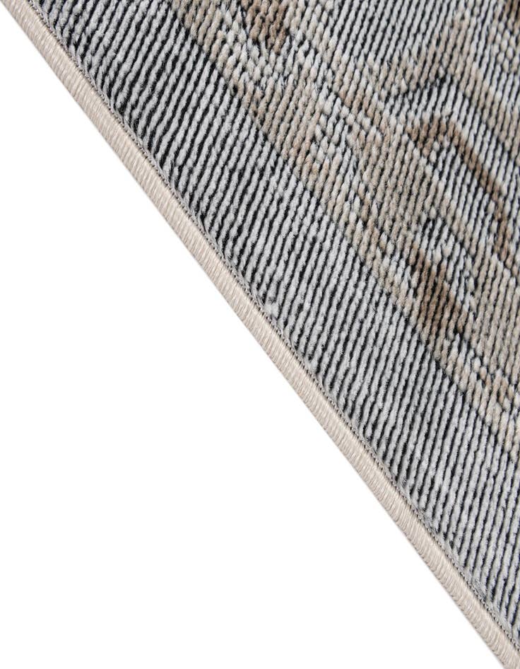 Detail image of  5' 5 x 7' 9 Lola Rug