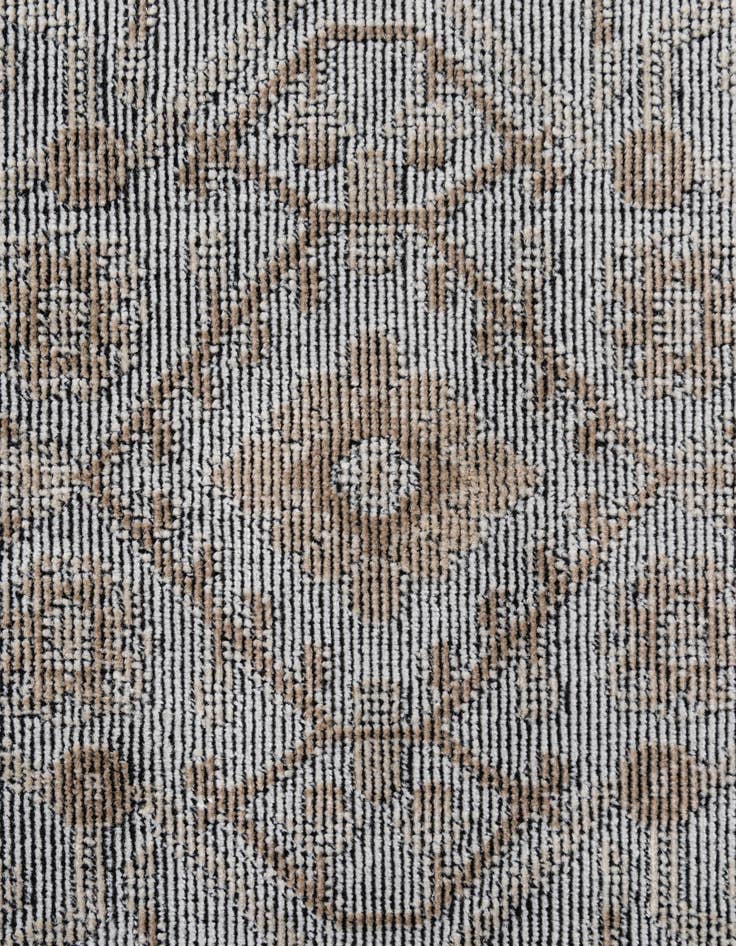Detail image of  5' 5 x 7' 9 Lola Rug