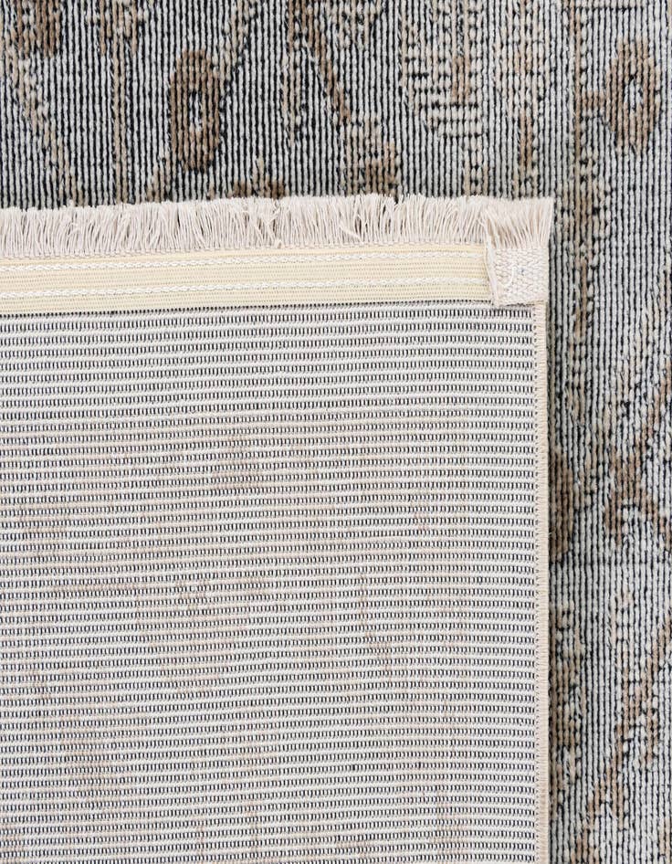 Detail image of  5' 5 x 7' 9 Lola Rug