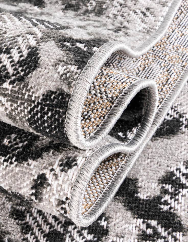 Detail image of  4' x 6' Lucerne Rug