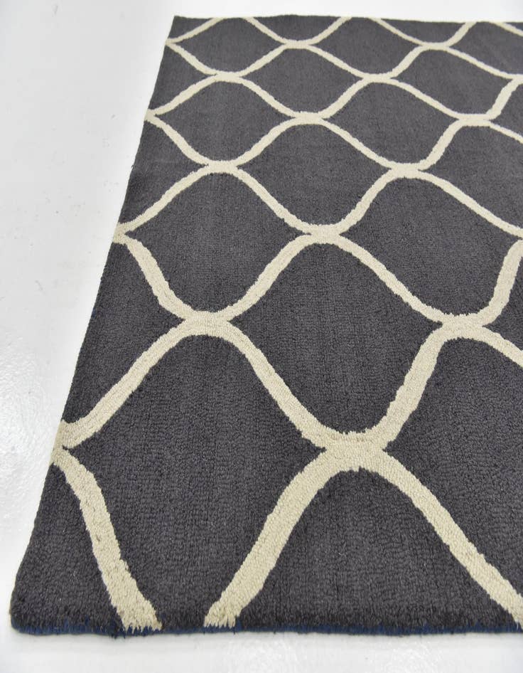 Detail image of  5' x 7' Luna Wool Rug