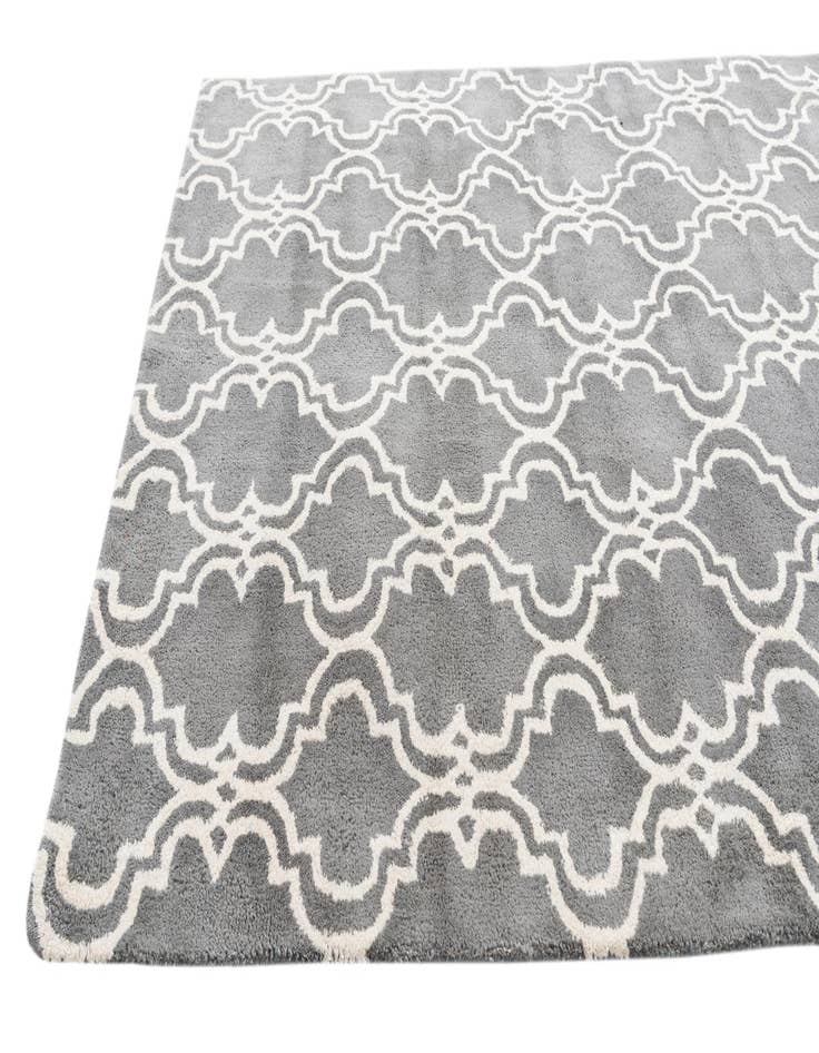 Detail image of  5' 1 x 8' Luna Rug
