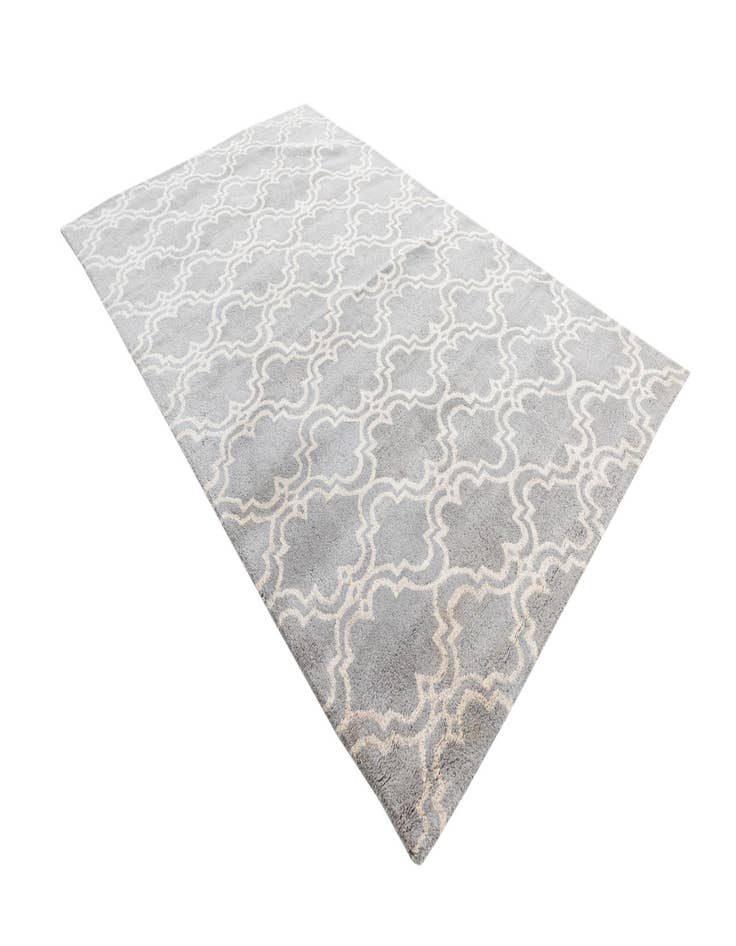 Detail image of  5' 1 x 7' 9 Luna Rug