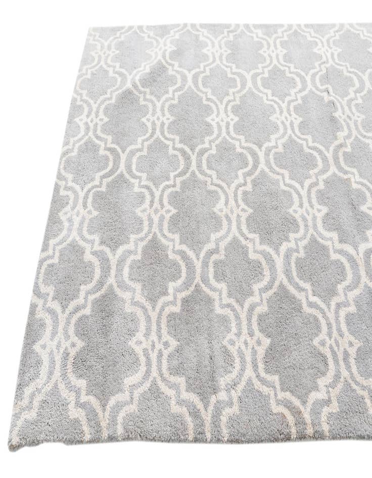 Detail image of  5' 1 x 7' 9 Luna Rug