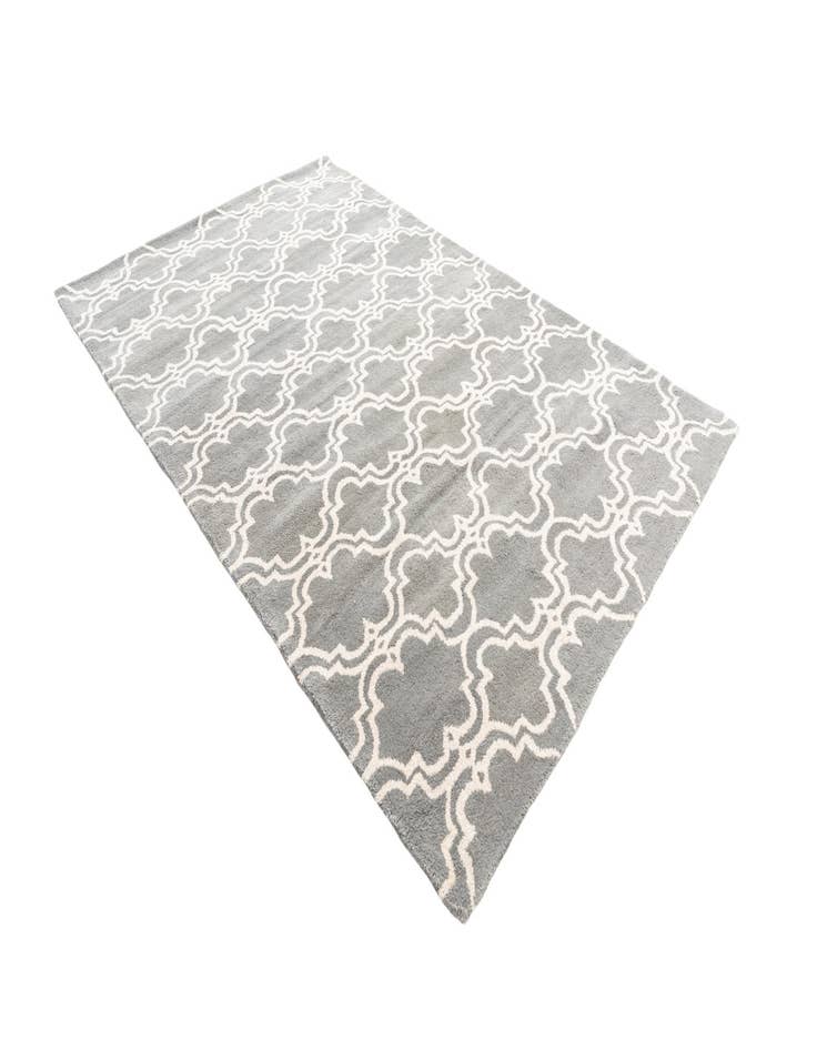 Detail image of  5' x 7' 10 Luna Rug