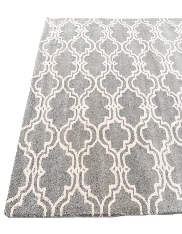 Detail image of  5' x 7' 10 Luna Rug