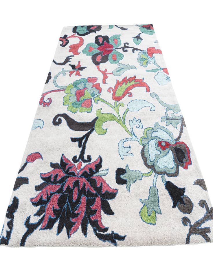 Detail image of  5' x 8' 1 Luna Rug