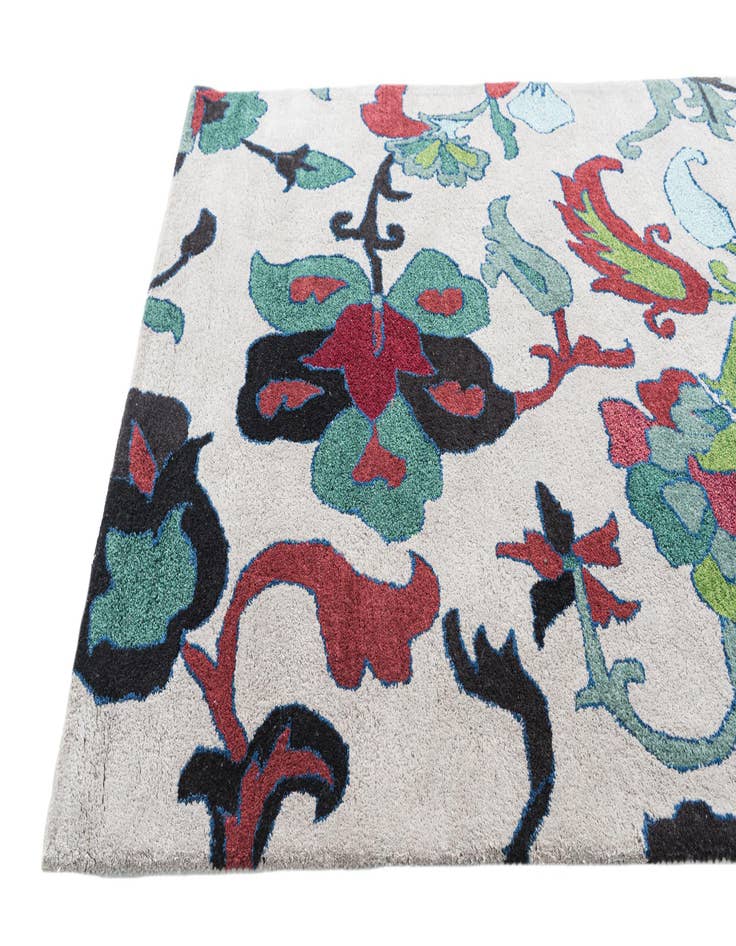 Detail image of  5' x 8' 1 Luna Rug