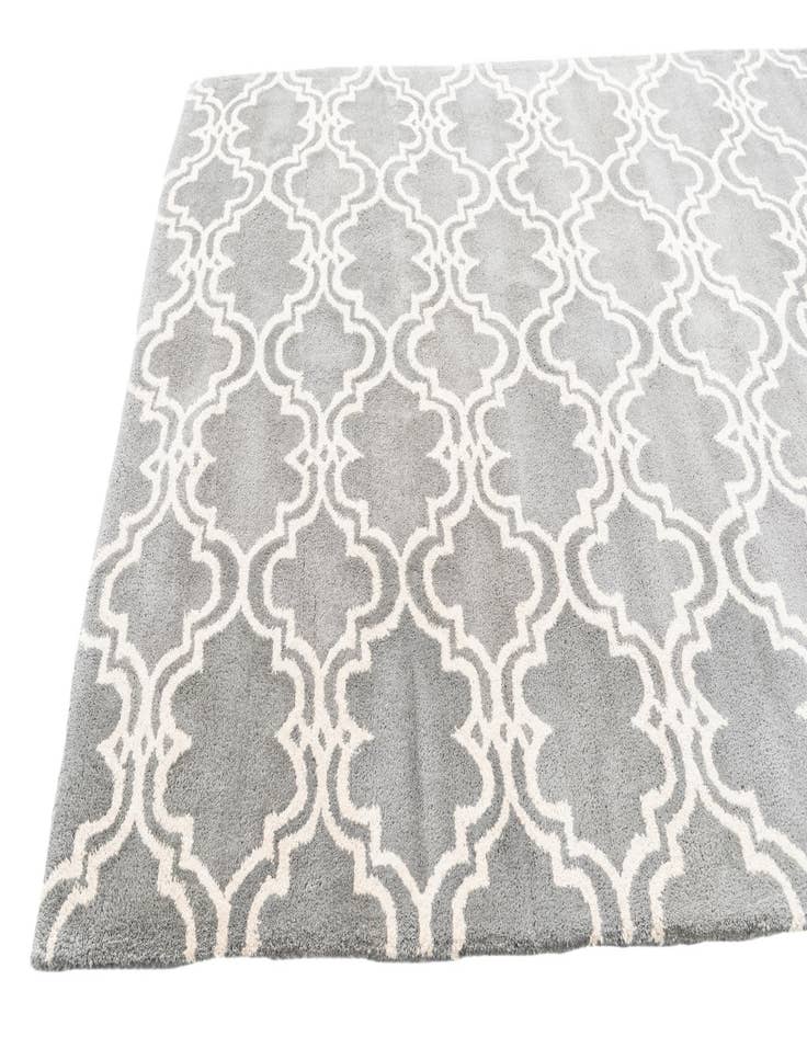 Detail image of  5' x 7' 10 Luna Rug