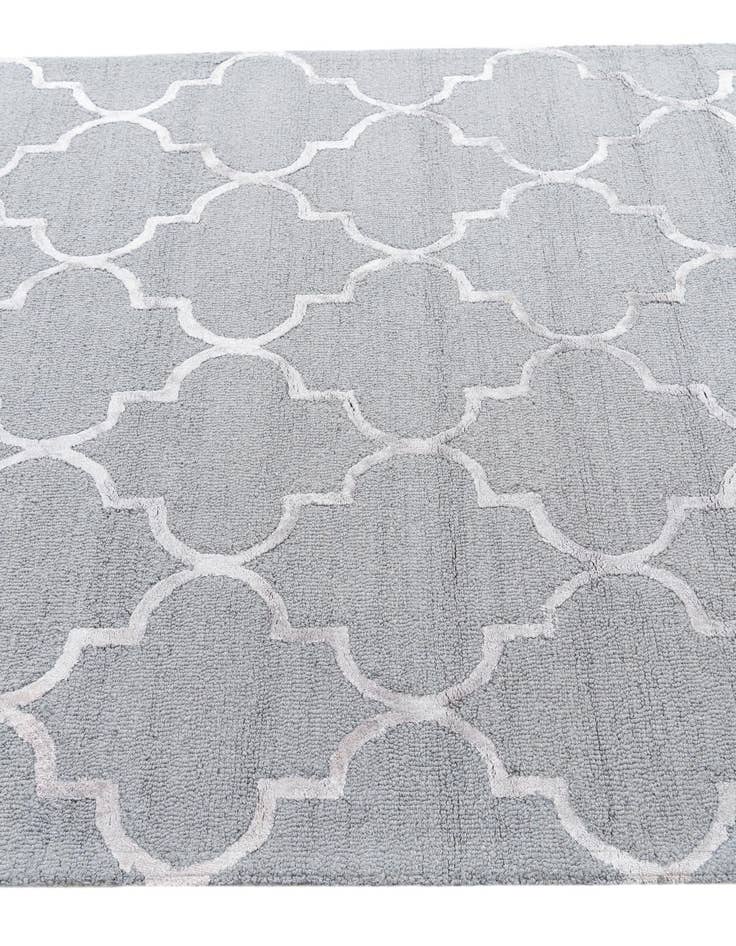 Detail image of  5' x 7' 6 Luna Rug