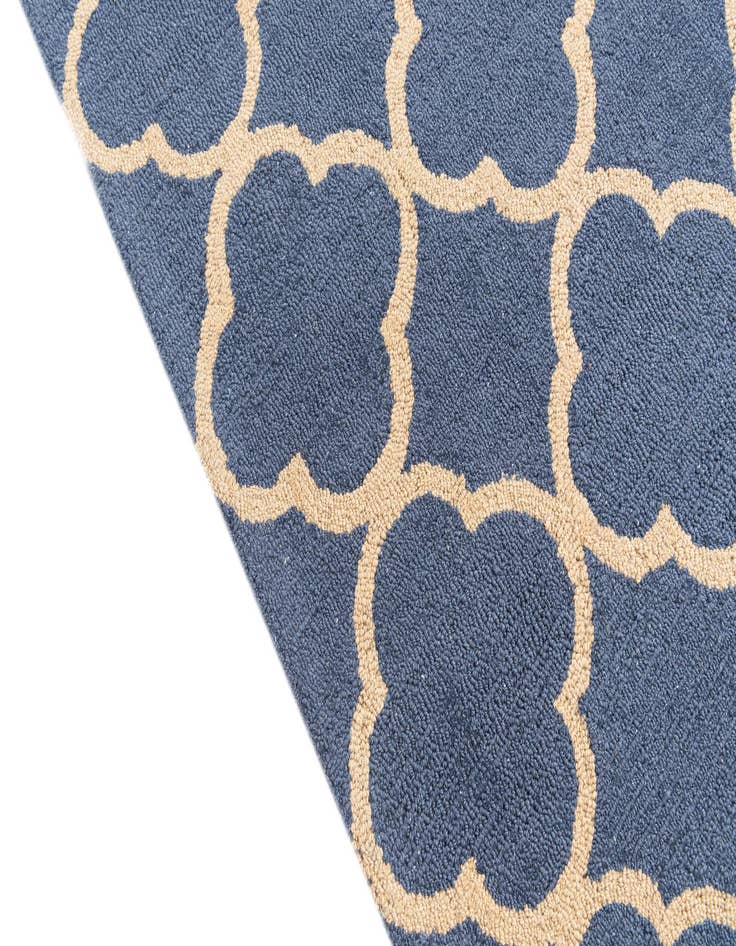 Detail image of  5' x 8' Luna Rug