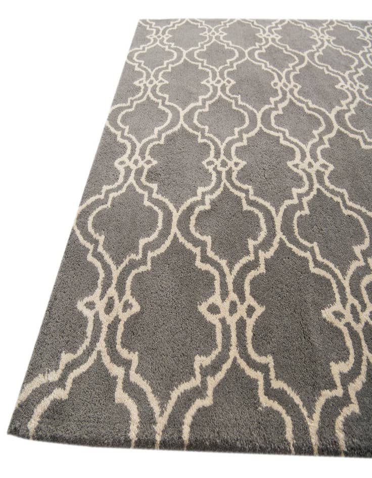Detail image of  5' x 7' 10 Luna Rug