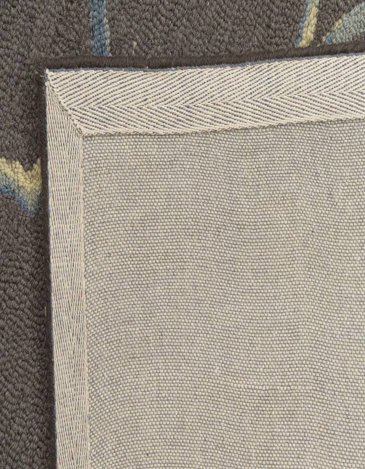 Detail image of  5' 1 x 8' Luna Rug