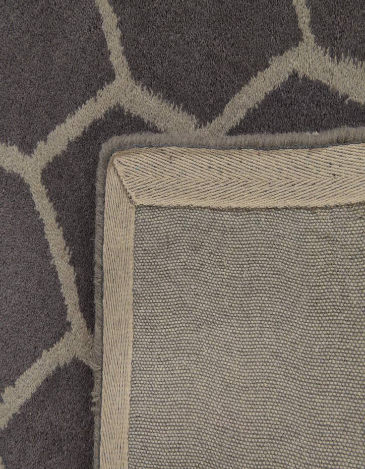 Detail image of  5' 1 x 8' Luna Rug