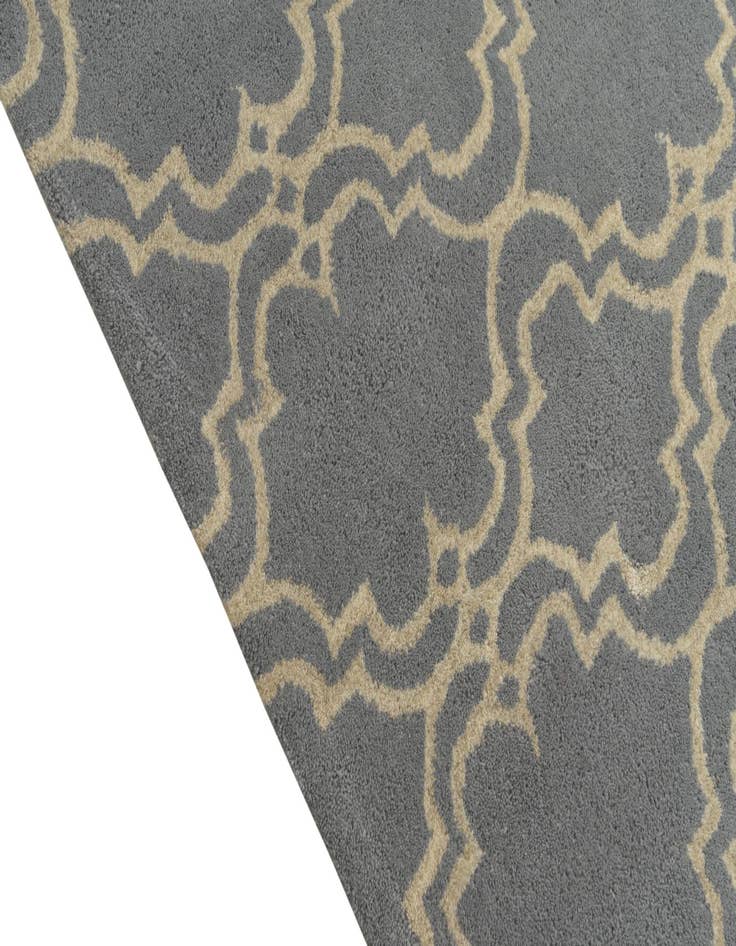 Detail image of  5' 2 x 8' Luna Wool Rug