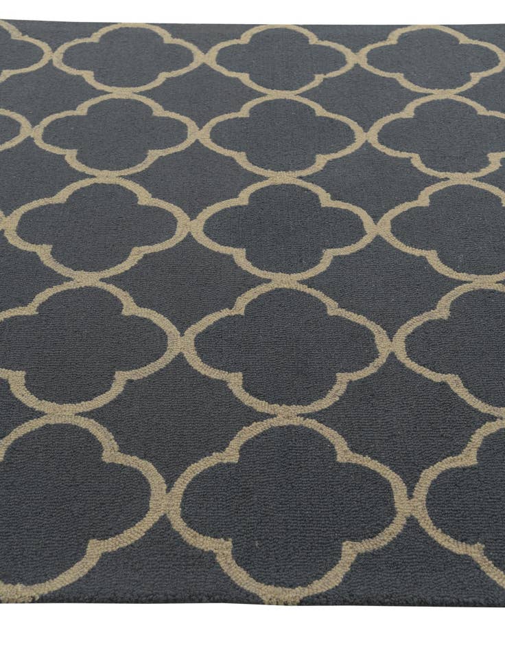 Detail image of  5' 2 x 8' Luna Wool Rug