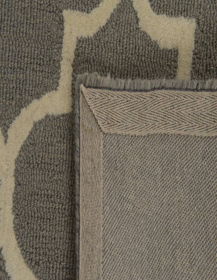 Detail image of  5' x 8' 1 Luna Wool Rug