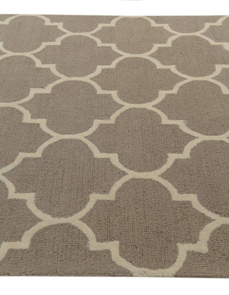 Detail image of  5' 1 x 8' Luna Wool Rug