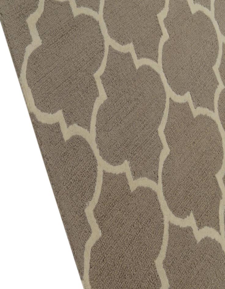 Detail image of  5' 1 x 8' Luna Wool Rug