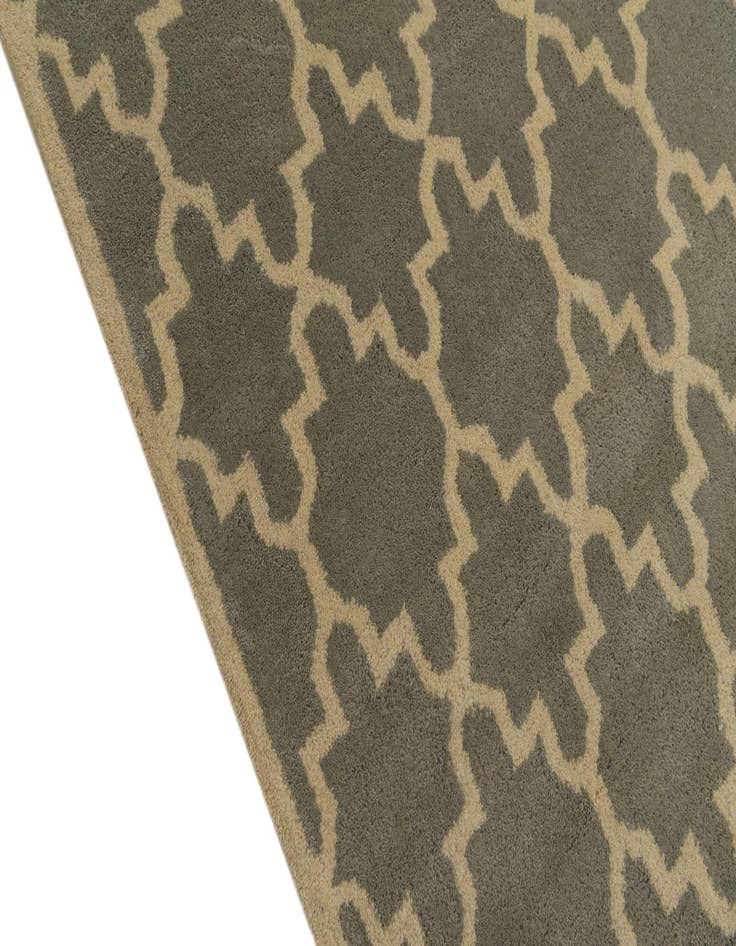 Detail image of  5' x 8' Luna Wool Rug
