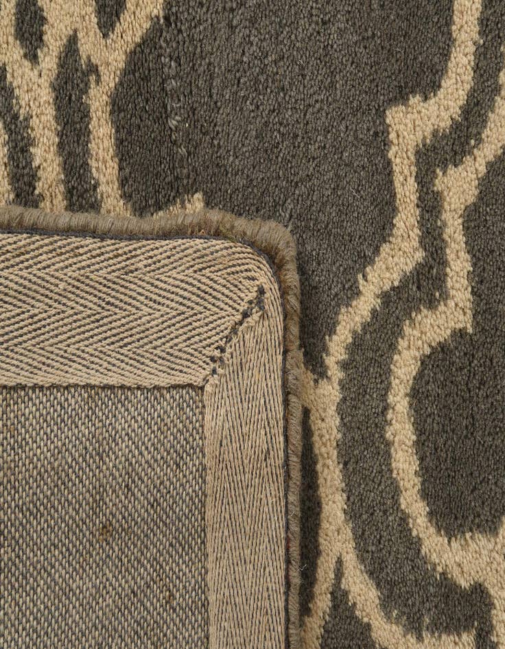 Detail image of  5' x 7' 11 Luna Rug