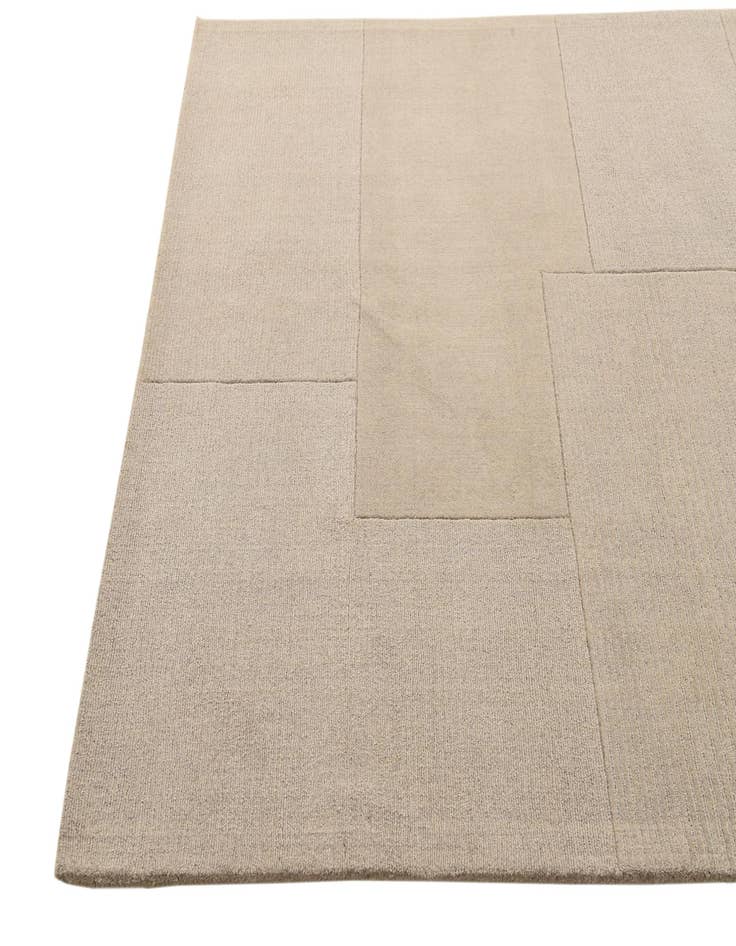 Detail image of  5' x 8' Luna Wool Rug