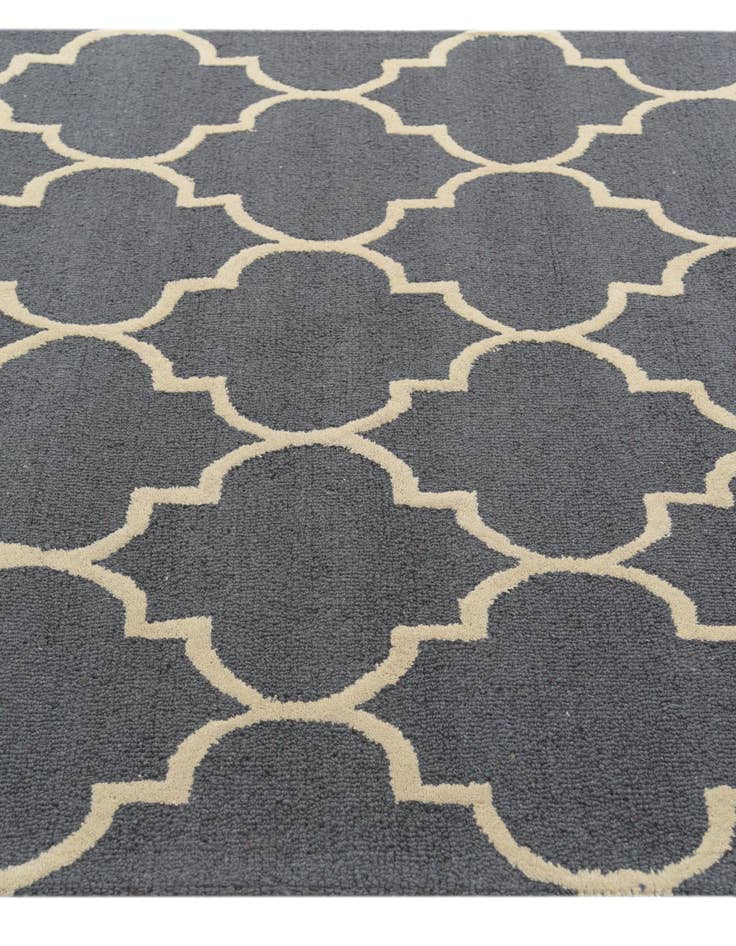 Detail image of  5' 1 x 8' Luna Wool Rug