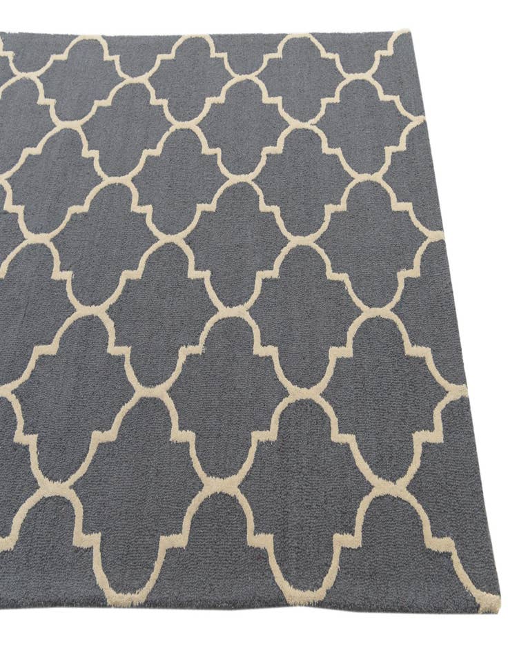 Detail image of  5' 1 x 8' Luna Wool Rug